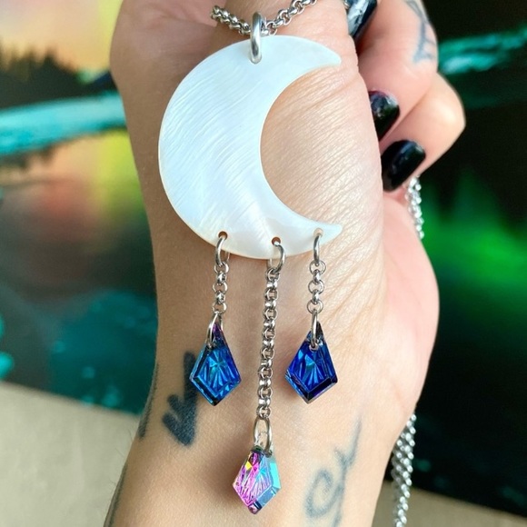 Mother of pearl & austrian crystals moon boho stainless steel chain necklace - Picture 2 of 11
